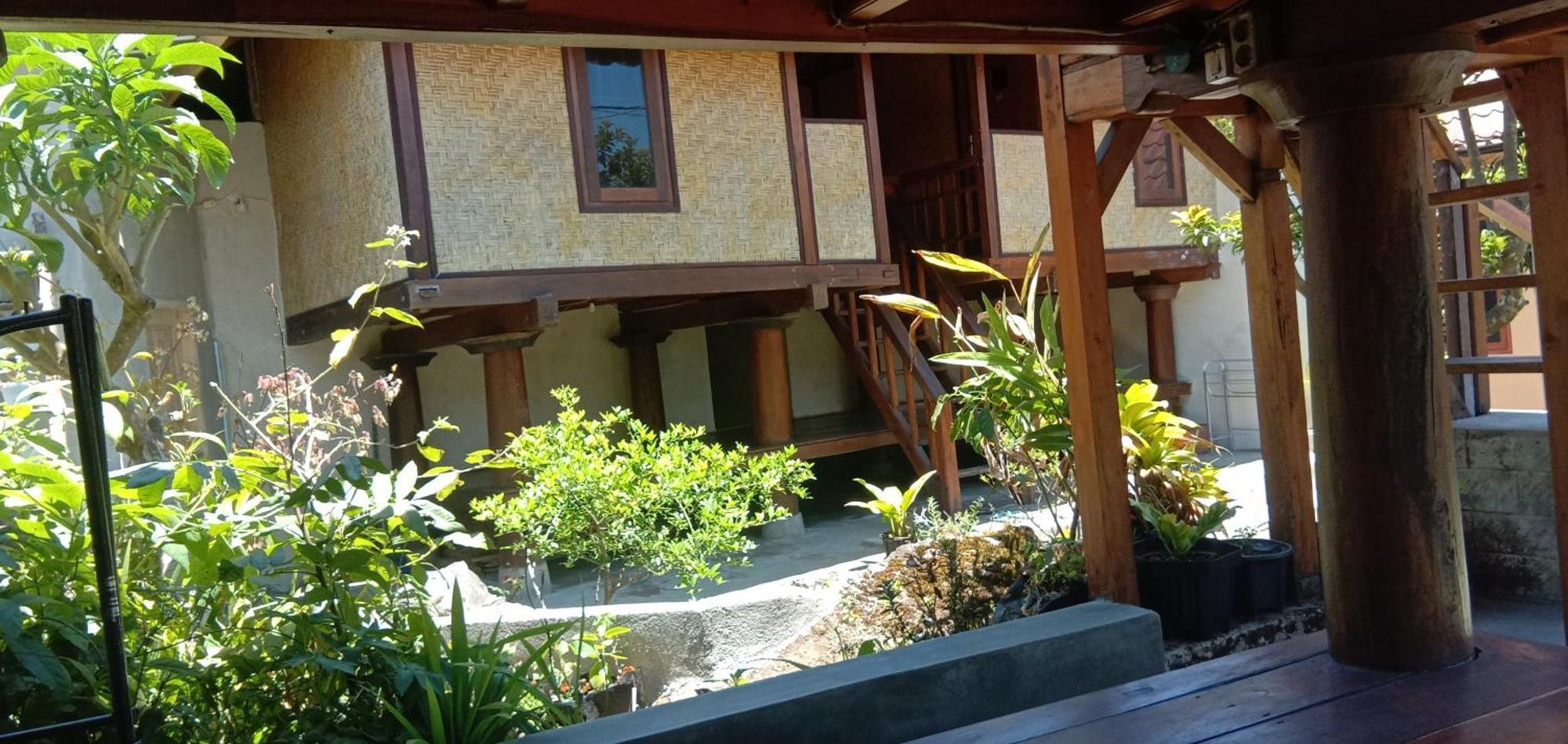 Radiya Guesthouse Сембалун Лаванг Экстерьер фото